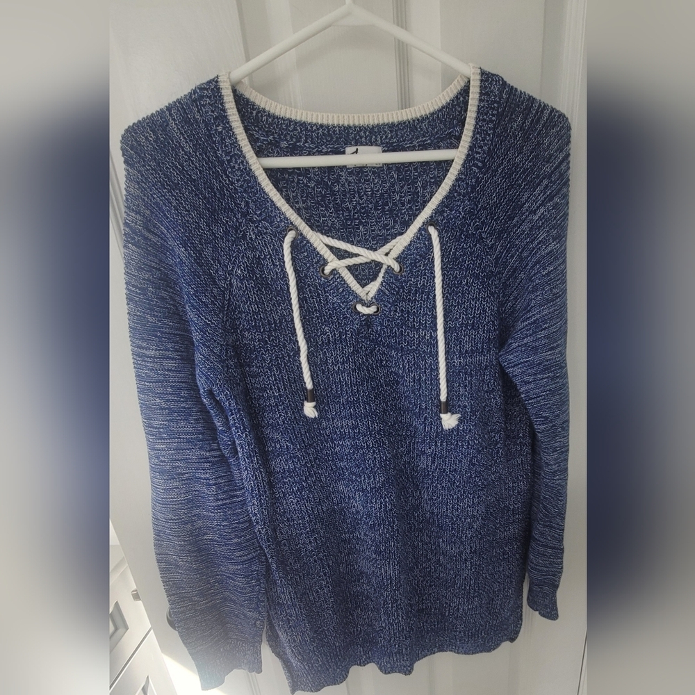 Thyme Maternity V-Neck Sweater - Speckled Pattern - Blue and White ' Size Large